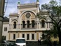 Die Spanische Synagoge in Prag wurde 1882–83 mit reichem ornamentalem Schmuck im maurischen Stil ausgestattet.