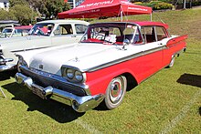 1960-1961 Ford Fairlane 500 sedan (facelift) 1959 Fairlane 500==.JPG