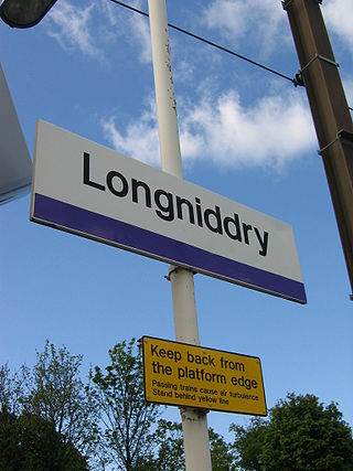 <span class="mw-page-title-main">Longniddry railway station</span> Railway station in East Lothian, Scotland