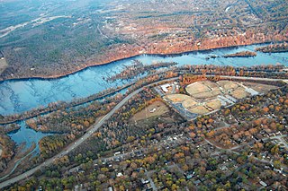 <span class="mw-page-title-main">Savannah River</span> River in the southeastern United States