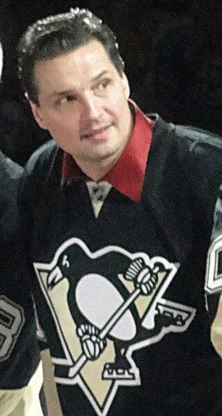 <span class="mw-page-title-main">Eddie Olczyk</span> American ice hockey player and coach