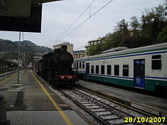 La locomotiva Gr.740.278 durante un servizio storico alla stazione di La Spezia Centrale.