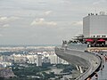 Marina Bay Sands біля краю басейну