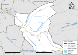 Carte en couleur présentant le réseau hydrographique de la commune