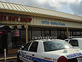 El Gulfton Storefront del HPD.