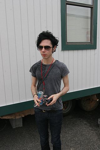 <span class="mw-page-title-main">Nick Zinner</span> American guitarist