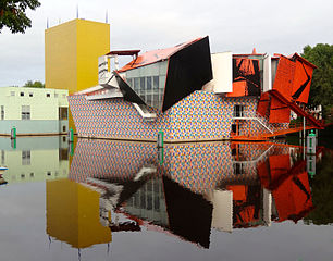 Complex/ambiguous structure – Groninger Museum, Groningen, the Netherlands, by Alessandro Mendini with Michele de Lucci, Philippe Starck and Coop Himmelb(l)au (1994)[49]