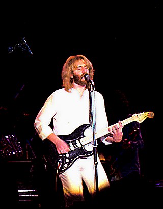 <span class="mw-page-title-main">Andrew Gold</span> American singer, musician and songwriter (1951–2011)