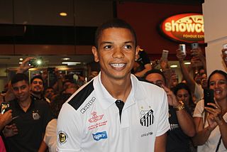 <span class="mw-page-title-main">David Braz</span> Brazilian footballer (born 1987)