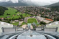 vista del Olympia Skistadion desde la Große Olympiaschanze.