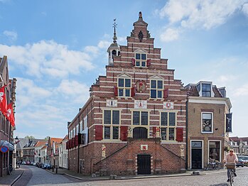 Het stadhuis van Oudewater dat later als het stadhuis werd gebruikt in de serie