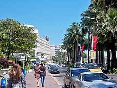 Boulevard de la Croisette langs vannkanten i Cannes