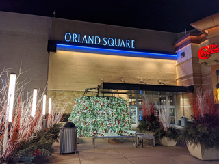 <span class="mw-page-title-main">Orland Square Mall</span> Shopping mall in Orland Park, Illinois