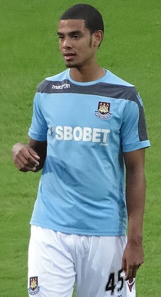 <span class="mw-page-title-main">Paul McCallum (footballer)</span> English footballer