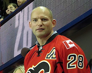 <span class="mw-page-title-main">Robyn Regehr</span> Canadian ice hockey player (born 1980)