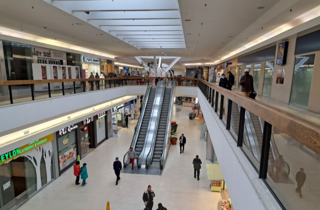 <span class="mw-page-title-main">Bridlewood Mall</span> Shopping mall in Toronto, Ontario, Canada