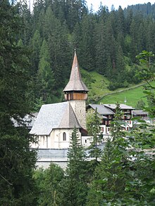 Langwies Kirche.jpg