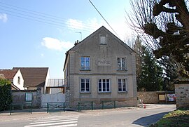 Former town hall in Recloses, now elementary school