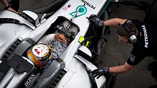 Detailaufnahme des Cockpits von Hamilton im W08