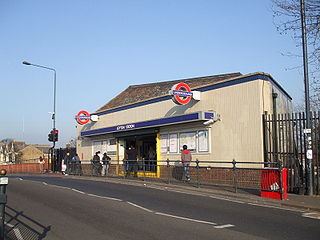 <span class="mw-page-title-main">Leyton tube station</span> London Underground station