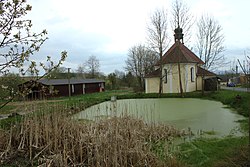 rybník a kaple v Maxově