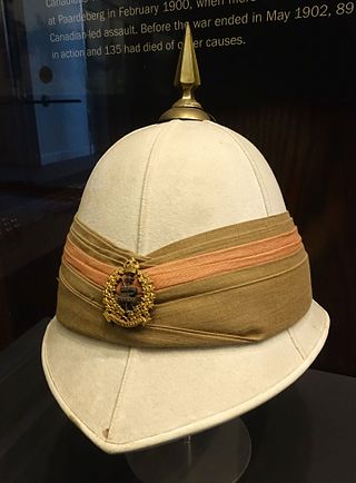 <span class="mw-page-title-main">Pith helmet</span> Lightweight cloth-covered helmet