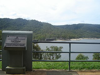 <span class="mw-page-title-main">Tinaroo Dam</span> Dam in Far North Queensland