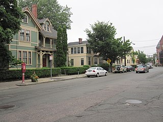 <span class="mw-page-title-main">Bow Street Historic District</span> Historic district in Massachusetts, United States