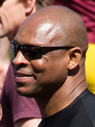 <span class="mw-page-title-main">Rickey Foggie</span> American gridiron football player (born 1966)