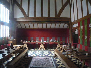 <span class="mw-page-title-main">Great hall</span> Largest room in a medieval manor