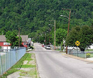 <span class="mw-page-title-main">Glasgow, West Virginia</span> Town in West Virginia, United States