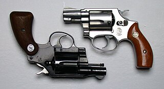 <span class="mw-page-title-main">Snubnosed revolver</span> Type of gun