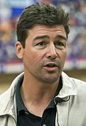 A photograph of Kyle Chandler