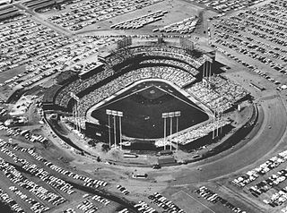 <span class="mw-page-title-main">Metropolitan Stadium</span> Baseball stadium in Minnesota, US