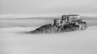 <span class="mw-page-title-main">Forte di San Leo</span> Castle on the border of the Romagna and Marche in Italy