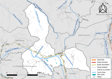 Carte en couleur présentant le réseau hydrographique de la commune