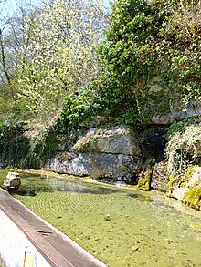 Fontaine de Villouxel.JPG