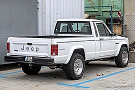 Jeep Comanche - right rear view