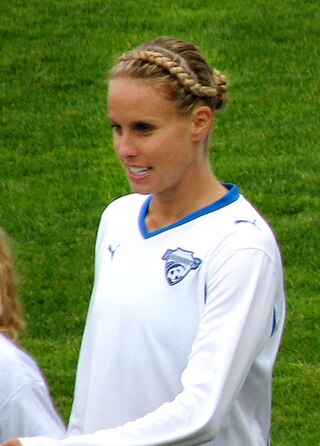 <span class="mw-page-title-main">Leslie Osborne</span> American international soccer player and sports commentator