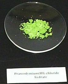 Praseodymium(III)-chloride-heptahydrate.jpg