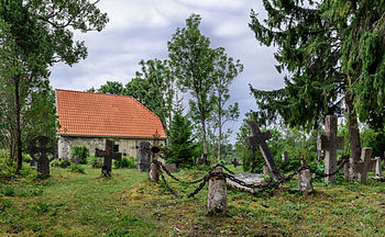 Vilivalla village cemetery Photograph: MinuHiiumaa Licensing: CC-BY-SA-3.0