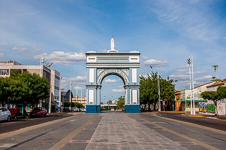 Arco de Nossa Senhora de Fátima também conhecido por Arco do Triunfo de Sobral está localizado em Sobral, no Ceará.