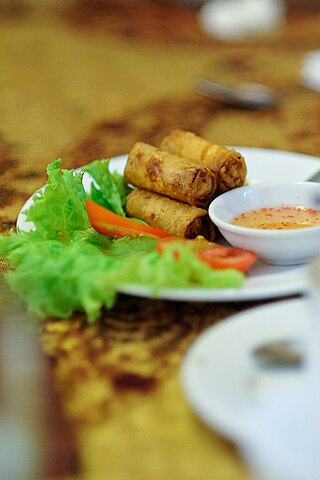 <span class="mw-page-title-main">Chả giò</span> Vietnamese spring roll