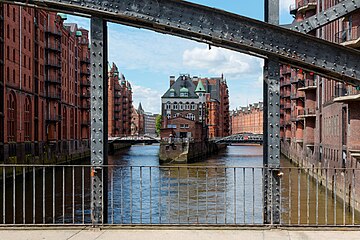 Hamburg, Germany (2016, de, 1st)