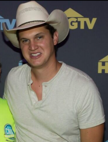 A head shot of country music singer Jon Pardi