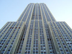 L'Empire State Building comme on le voit depuis la 34e rue.