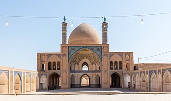 La mosquée Agha Bozorg, à Kashan (Iran). (définition réelle 8 335 × 4 903)