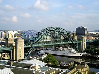 <span class="mw-page-title-main">Tyne Bridge</span> Bridge in north east England