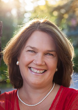 <span class="mw-page-title-main">Jane Philpott</span> Canadian physician, academic administrator