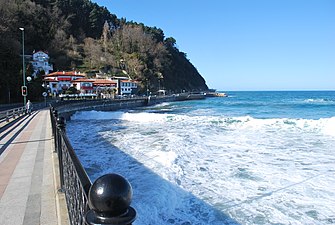 Zarautz eta Getaria arteko kostaldeko oinezko ibilbidea.